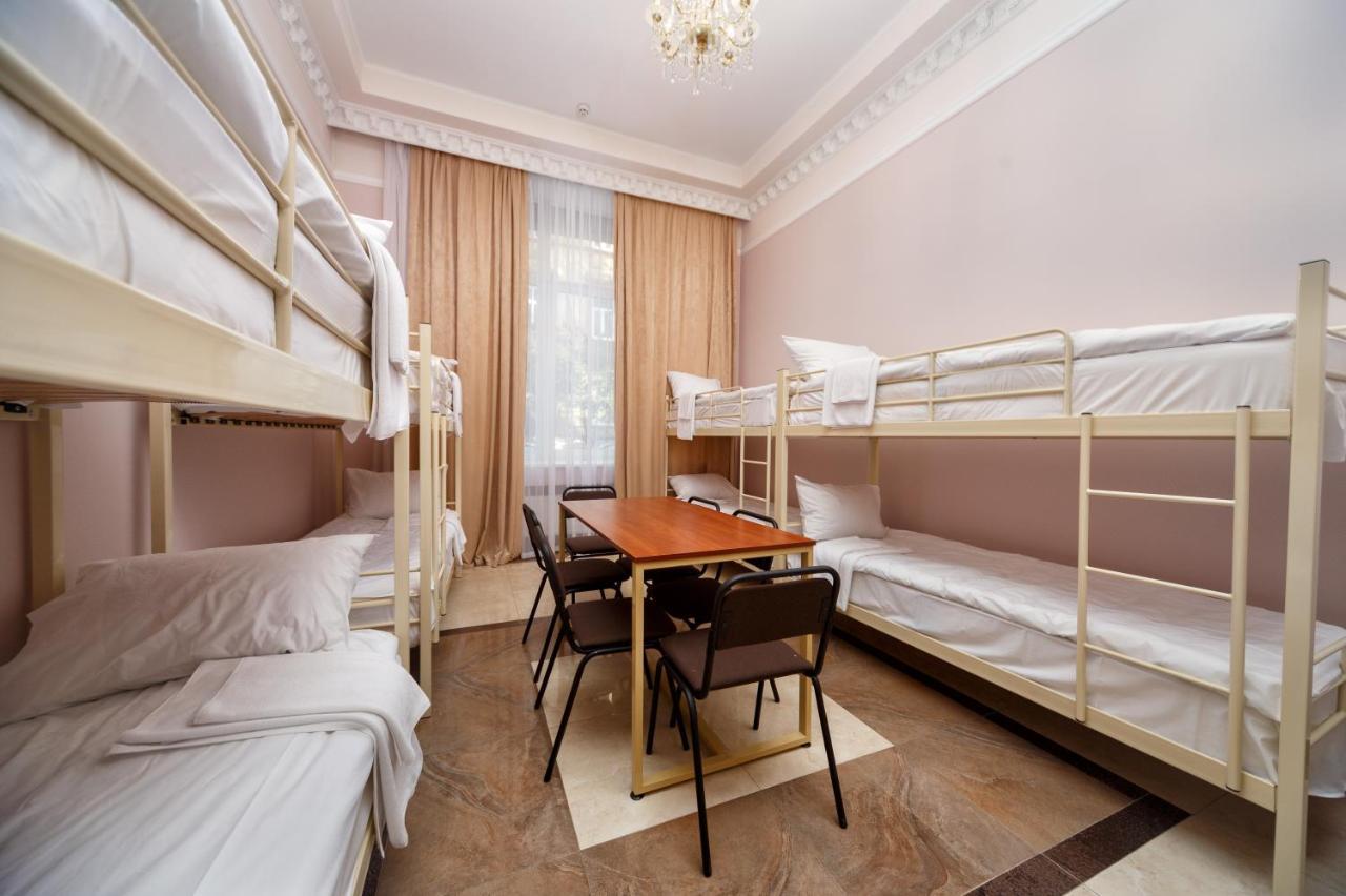 Hostel Suputnyk Львов Экстерьер фото