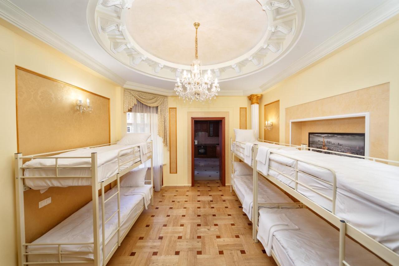 Hostel Suputnyk Львов Экстерьер фото