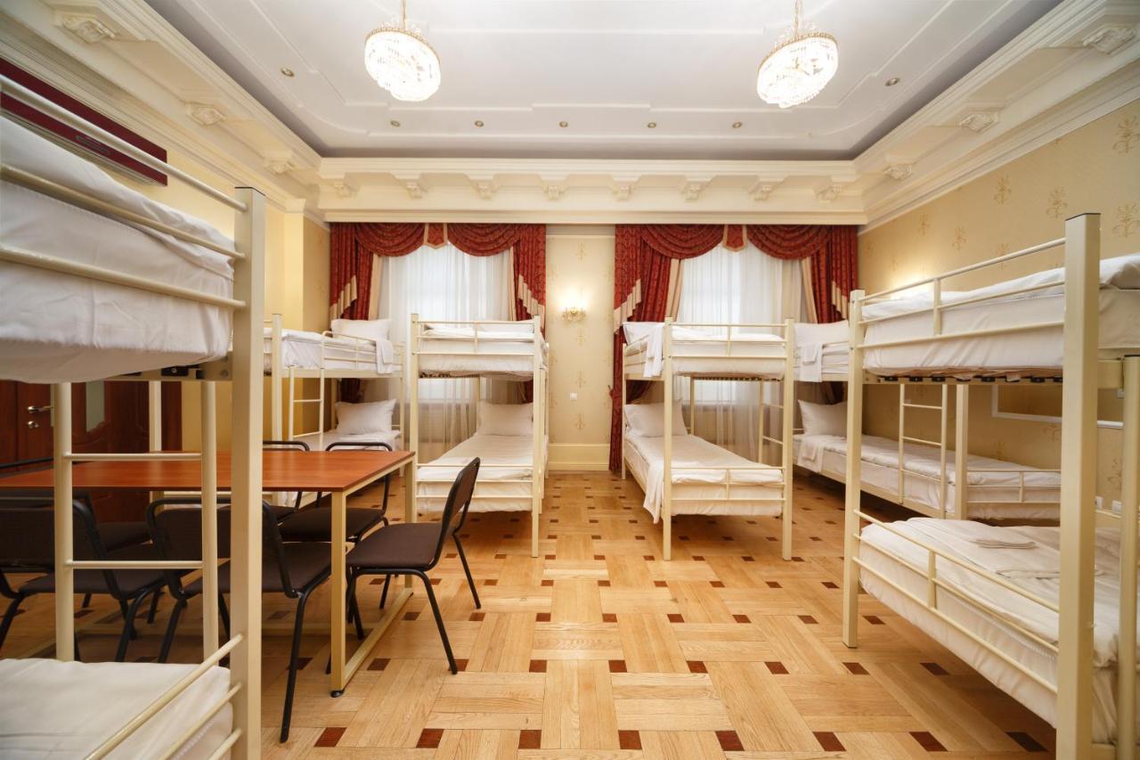 Hostel Suputnyk Львов Экстерьер фото
