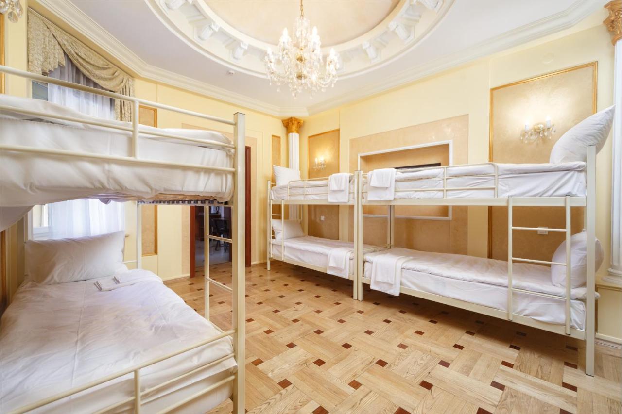Hostel Suputnyk Львов Экстерьер фото